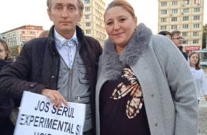 Menesztettek egy olt�sellenes propagand�t folytat� tan�rt, aki a Noua Dreapta aleln�k�nek mondja mag�t �s Șoșoac�val riogatta a sz�l�ket