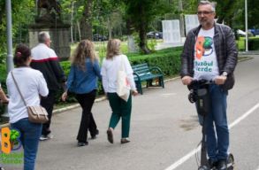 A „szilikoncicik vil�g�b�l” �rkezhet az �j kultur�lis miniszter, aki az obszc�n megnyiv�nul�sair�l h�res�lt el