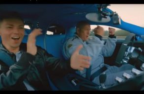 417 km/�r�val sz�guldott egy n�met aut�p�ly�n egy cseh milliomos, a miniszter is megsz�lalt (vide�)