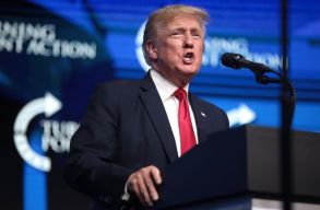 Trump hazavitte a Feh�r H�zb�l Kim Dzsong Un „szerelmes leveleit”. A lev�lt�r nem �r�l ennek