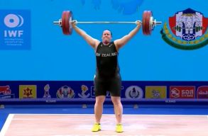 Sportt�rt�neti fordul�pont: transzn� sportol� indul a 2021-es ny�ri olimpi�n