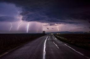 Viharra �s k�nikul�ra is riaszt�s van kiadva �szaknyugaton