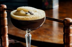 R�kkelt� az alkohol, v�lassza a k�v�t helyette, mert az megv�d a daganatos megbeteged�st�l