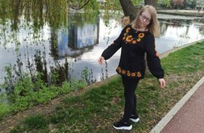 „Mindh�rom nyelv egy m�sik szem�ly: az angol a romantikus, a rom�n a po�nkod�s, a magyar a visszah�z�d�bb �nem”