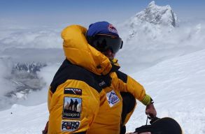 A nagyv�radi Varga Csaba el�rte a Dhaulagiri cs�cs�t, ezzel a legeredm�nyesebb magyar hegym�sz� lett!