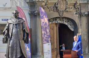 T�nyleg „egy rom�ngyilkosnak” �ll�tottak eml�ket Nagyszebenben?