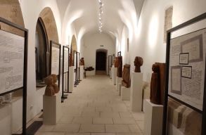 „Hovatov�bb csak temet�sen hallhatni �rtelmes besz�det” - hal�li ki�ll�t�s, �l�knek!