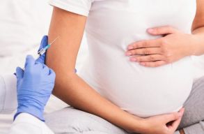 A kismam�k kev�sb� a covidt�l, ink�bb att�l f�lnek, hogy elv�lasztj�k �ket kisbab�jukt�l