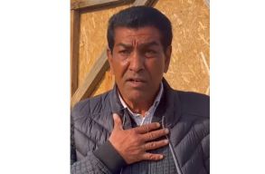 Egy roma zen�sz mindenkit az olt�sra buzd�t: k�t �v ut�n ez az els� roma nyelv� olt�skamp�ny