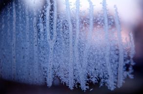 Fagyos �jszak�k, ingadoz� h�m�rs�klet v�rhat� a k�vetkez� k�t h�tben