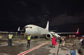 D�l-Afrik�b�l kimenek�tett magyarok: a rom�n k�l�gy profi munk�t v�gzett 