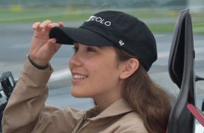 19 �ves belga l�ny ker�lheti meg a F�ldet �s lehet ezzel a vil�g legfiatalabb n�i pil�t�ja