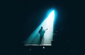 Tervek: a Kiss, a Whitesnake, az Iron Maiden �s a Uriah Heep is fel�p j�v�re Bukarestben